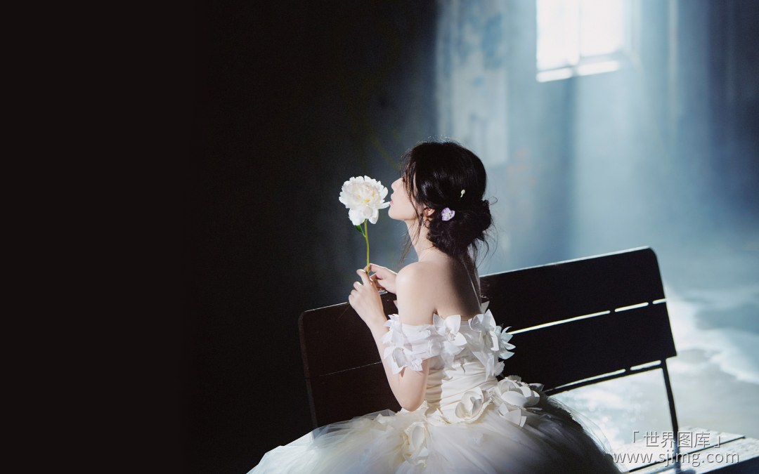 高清美女 4K高清桌面壁纸